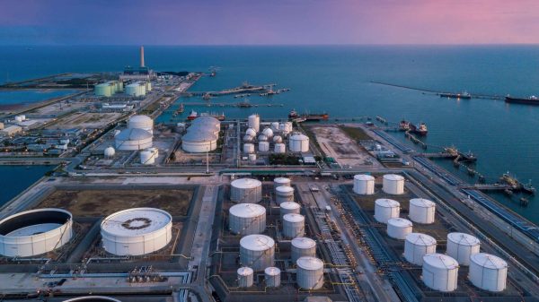 Oil and gas refinery